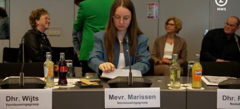 19-Year-Old Eline Joins the Beekdaelen Council, Carrying on a Four-Generation Family Legacy