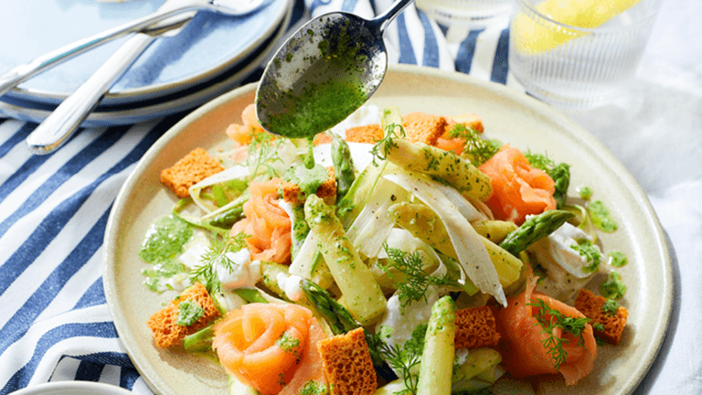10 Adventurous Asparagus Recipes: Bring the “White Gold” Into Your Home!