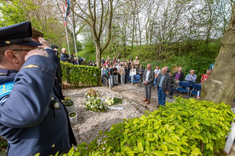 Cartils remembers fallen Canadian soldiers in moving ceremony