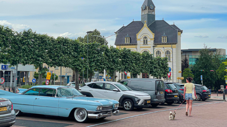 Spot the Differences: The Blue Cadillac and the Old Town Hall in Brunssum