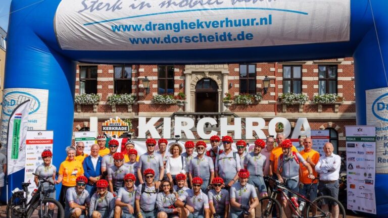 30 Cyclists With Parkinson’s Just Left Kerkrade on a 400km Ride to The Hague